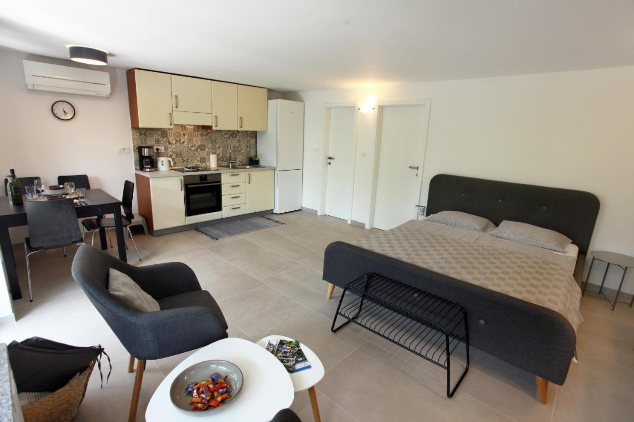 Modern Apartment Parenzana Izma 포르토로즈 외부 사진