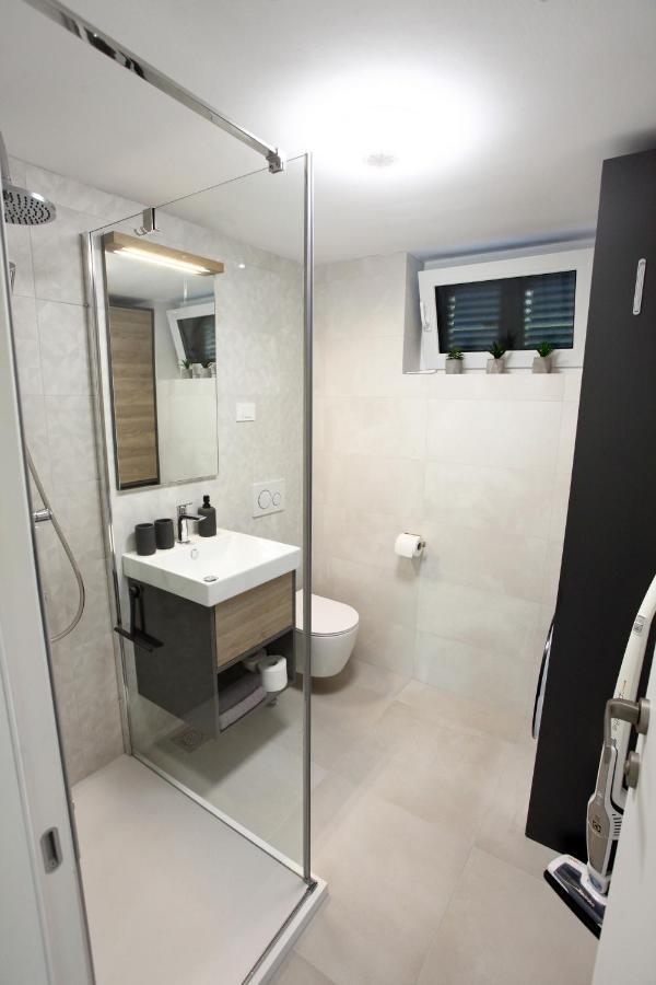 Modern Apartment Parenzana Izma 포르토로즈 외부 사진